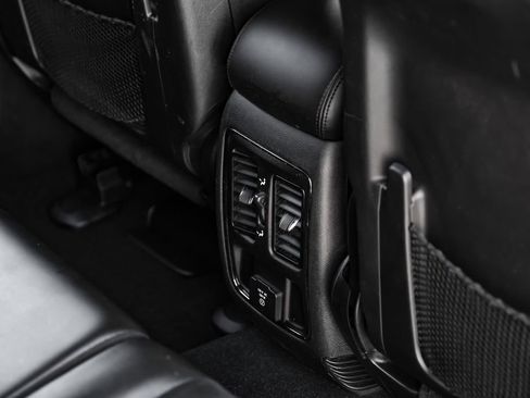 Used 2019 Jeep Grand Cherokee Altitude image 48