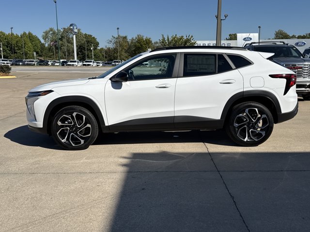 New 2026 Chevrolet Trax RS w/ Sunroof Package FWD image 5