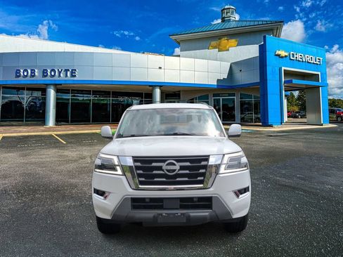 Used 2023 Nissan Armada SL w/ Captain's Chairs Package RWD image 10