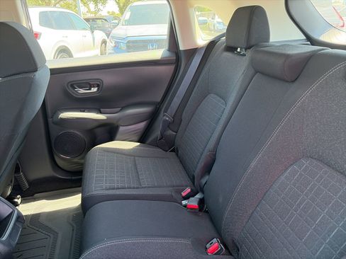 Used 2025 Honda HR-V LX image 9