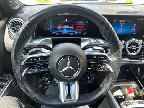 Used 2025 Mercedes-Benz GLB 35 AMG 4MATIC image 22