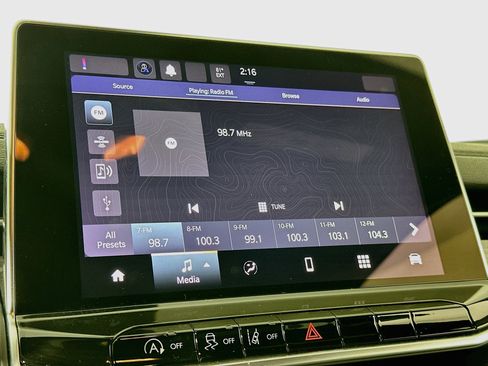 Used 2023 Jeep Compass Latitude AWD/4WD image 14