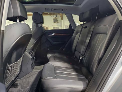 Used 2023 Audi Q5 2.0T Premium w/ Convenience Package image 18