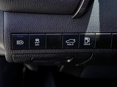 Certified 2022 Toyota Camry LE AWD/4WD image 18