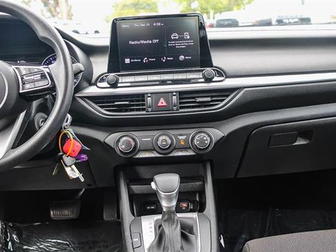 Used 2024 Kia Forte LXS w/ LXS Technology Package image 13