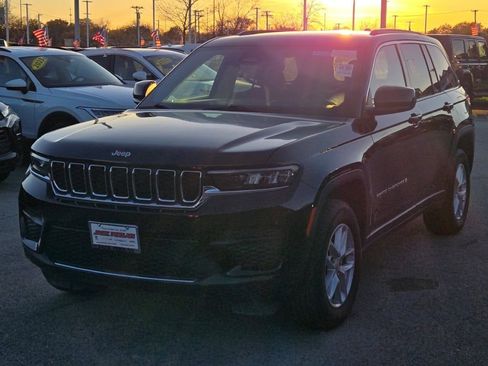 Certified 2024 Jeep Grand Cherokee Laredo X w/ Luxury Tech Group I image 3