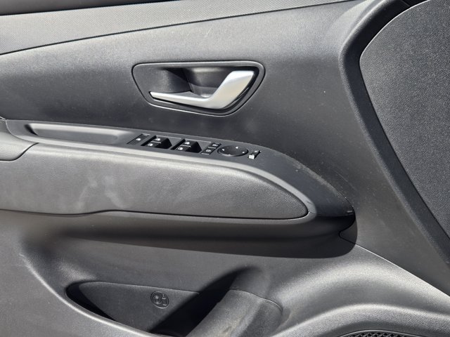 Used 2026 Hyundai Tucson SE FWD image 24