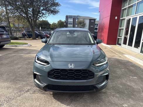 Used 2025 Honda HR-V LX image 6