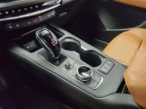 Used 2024 Cadillac XT4 Sport image 28