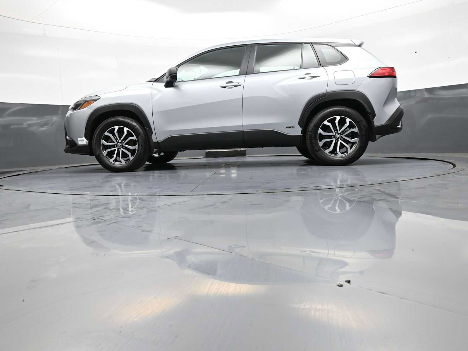 Certified 2024 Toyota Corolla Cross AWD Hybrid image 30