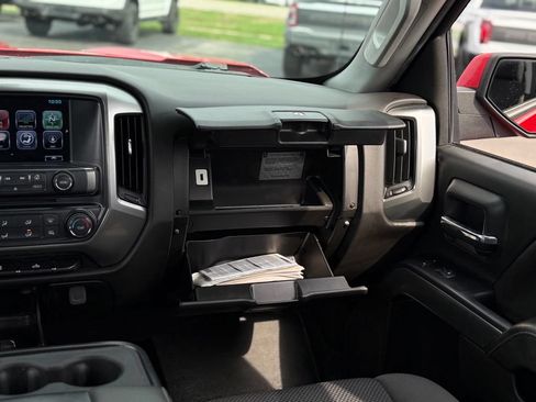 Used 2018 Chevrolet Silverado 1500 LT AWD/4WD image 21
