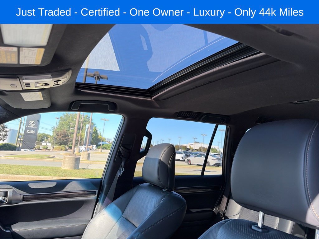 Used 2023 Lexus GX 460 Luxury w/ Sport Design Package AWD/4WD image 12