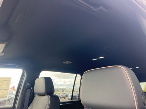 New 2026 Chevrolet Suburban Premier image 10