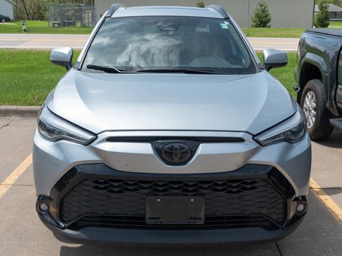 Used 2024 Toyota Corolla Cross AWD Hybrid w/ Convenience Package image 3