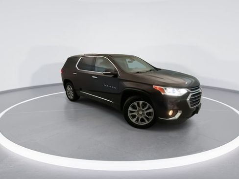 Used 2021 Chevrolet Traverse Premier w/ LPO, Floor Liner Package AWD/4WD image 6