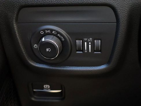 New 2025 Jeep Grand Cherokee L Limited image 33