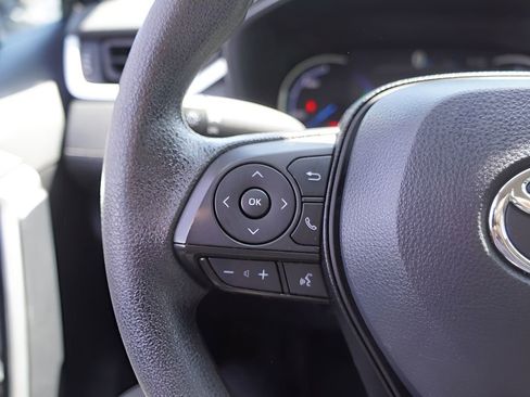 Used 2024 Toyota RAV4 LE AWD/4WD image 18