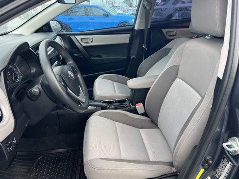 Used 2017 Toyota Corolla LE image 18