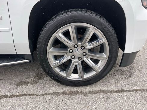 Used 2020 Chevrolet Suburban Premier image 12