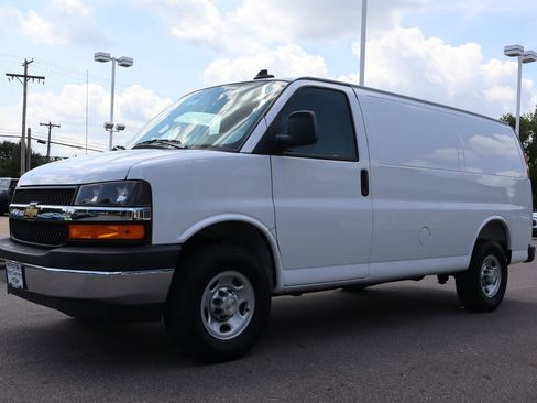 New 2025 Chevrolet Express 2500 w/ Driver Convenience Package image 5