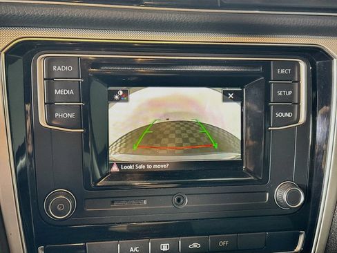 Used 2018 Volkswagen Passat 2.0T S FWD image 16