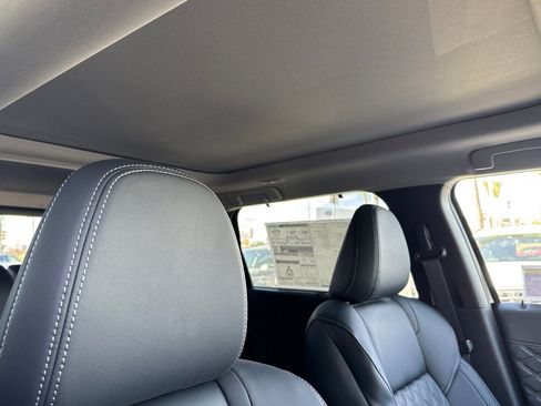 New 2025 Mitsubishi Outlander SEL image 16