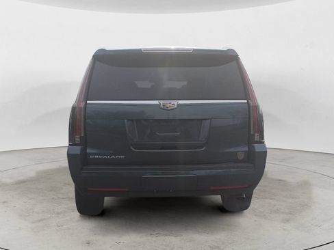 Used 2020 Cadillac Escalade ESV Premium Luxury w/ LPO, Radiant Package AWD/4WD image 6