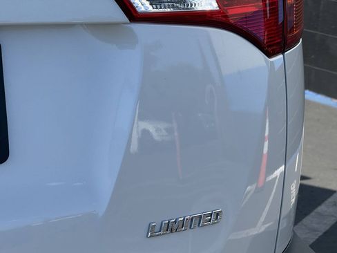 Used 2013 Toyota RAV4 Limited FWD image 30