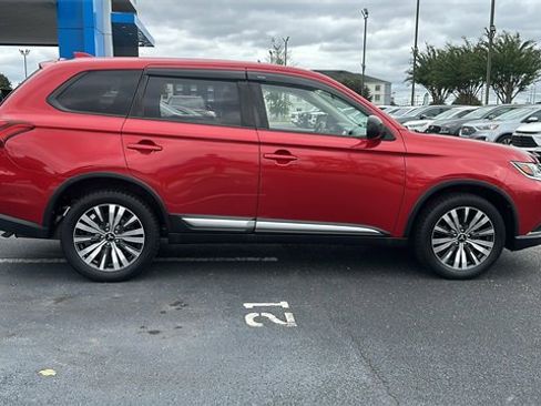Used 2019 Mitsubishi Outlander ES image 8