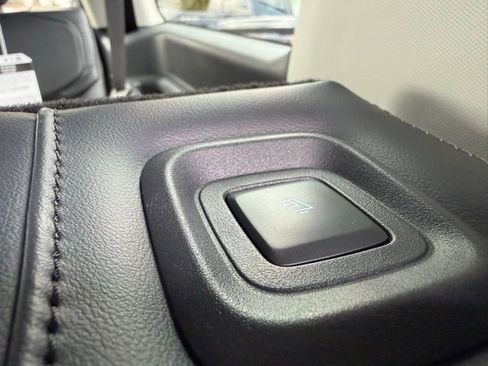 New 2025 Ford Expedition Max Platinum w/ Driver's Package image 34