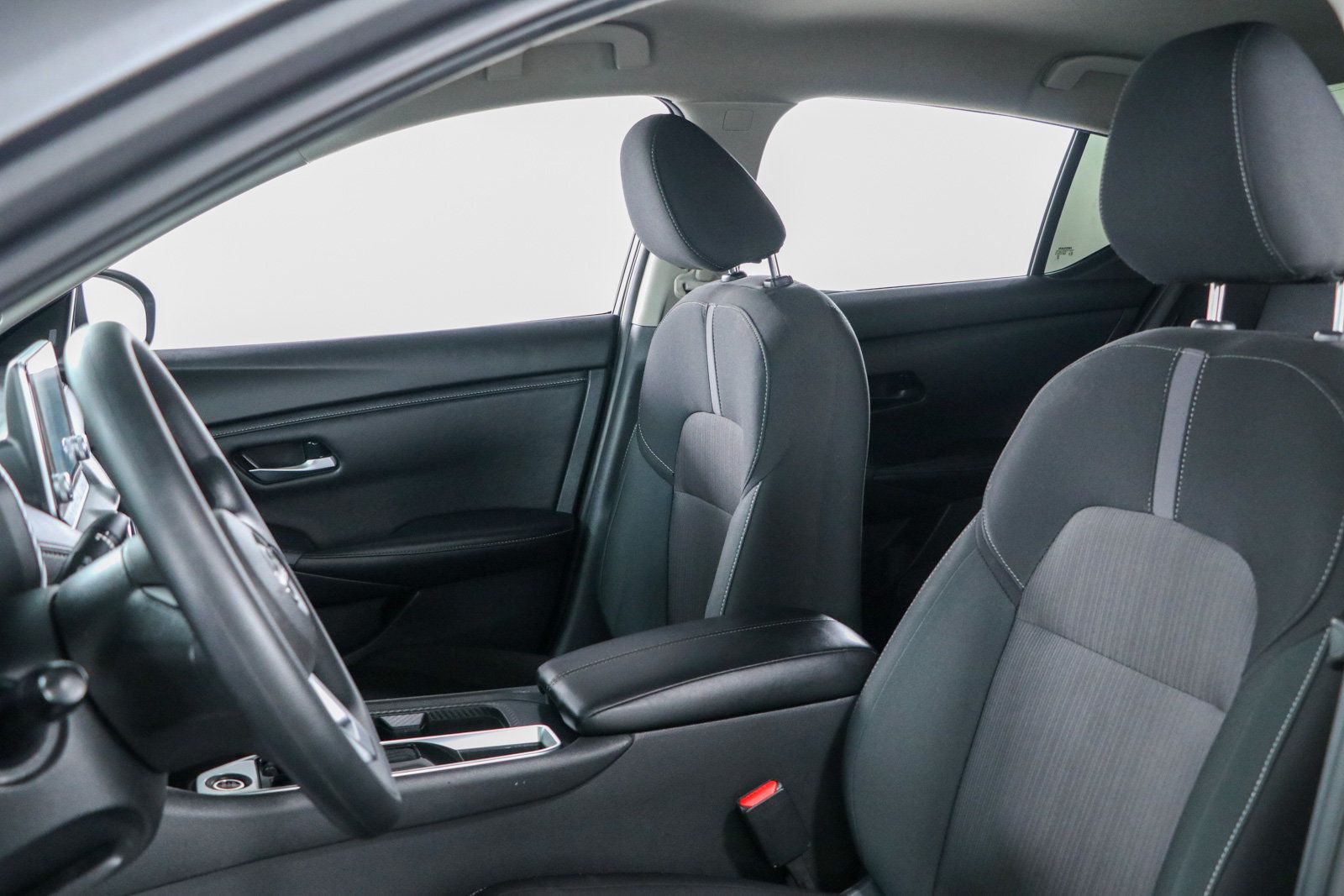 Used 2025 Nissan Sentra SV FWD image 23