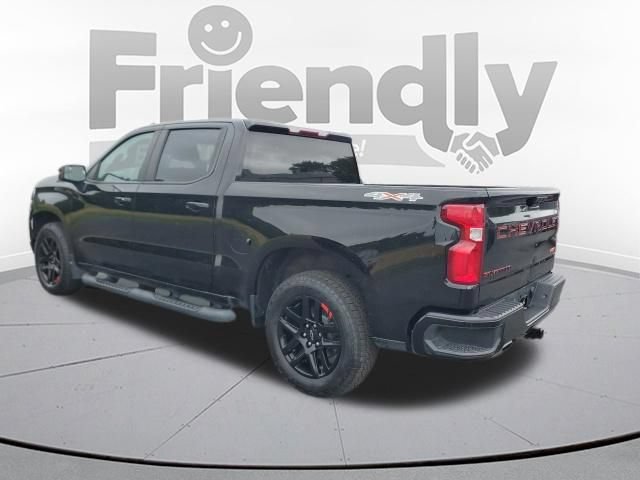 Used 2023 Chevrolet Silverado 1500 RST w/ Redline Edition AWD/4WD image 3