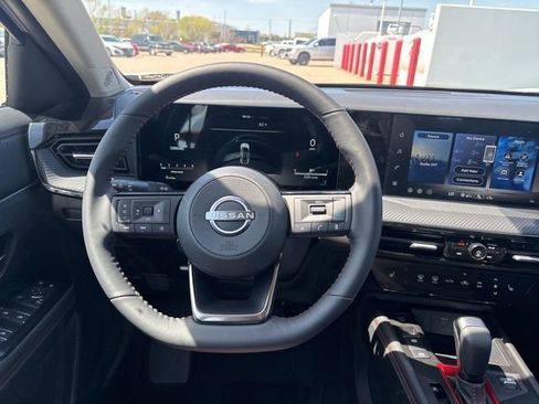 New 2026 Nissan Kicks SR AWD/4WD image 12