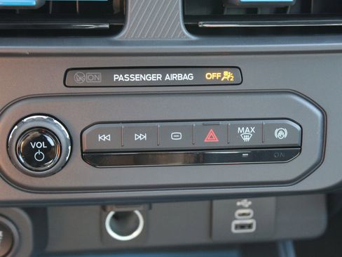 New 2025 Ford Maverick XLT image 26