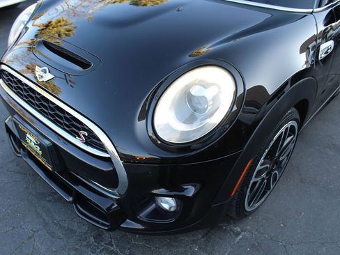 Used 2017 MINI Cooper S image 10
