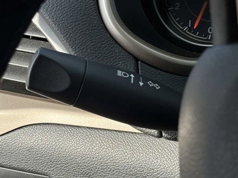 Used 2016 Jeep Cherokee Limited image 28