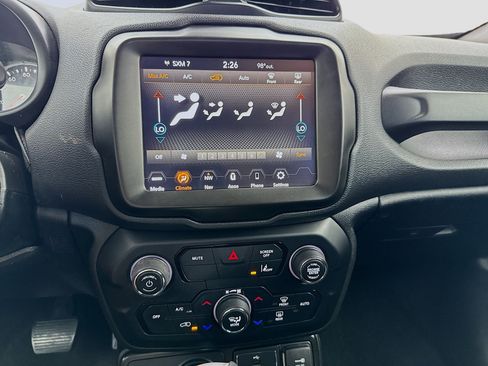 Used 2023 Jeep Renegade Altitude image 12