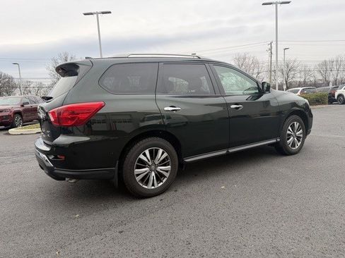 Used 2019 Nissan Pathfinder SL image 9
