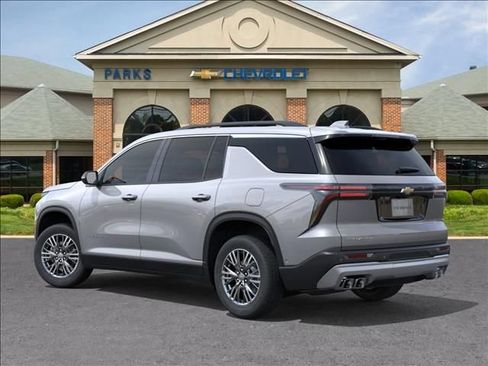 New 2026 Chevrolet Traverse LT w/ Driver Confidence Package FWD image 4