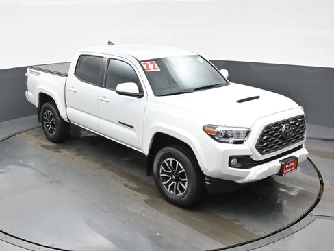 Used 2022 Toyota Tacoma TRD Sport image 34