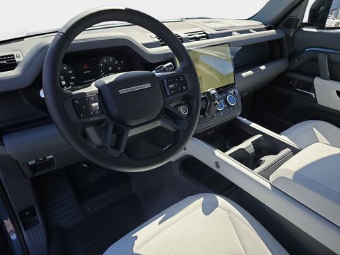 New 2026 Land Rover Defender 110 X-Dynamic SE AWD/4WD image 15