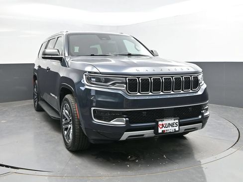 Used 2024 Jeep Wagoneer Series II w/ Flexible Seating Group AWD/4WD image 2