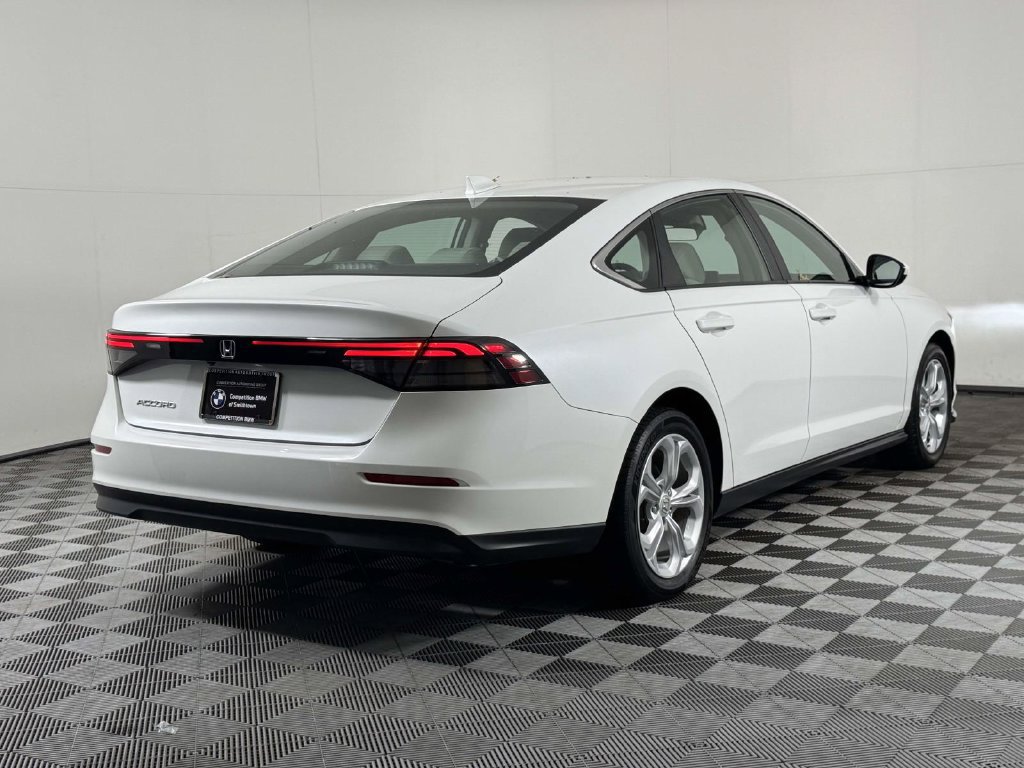 Used 2024 Honda Accord LX image 10