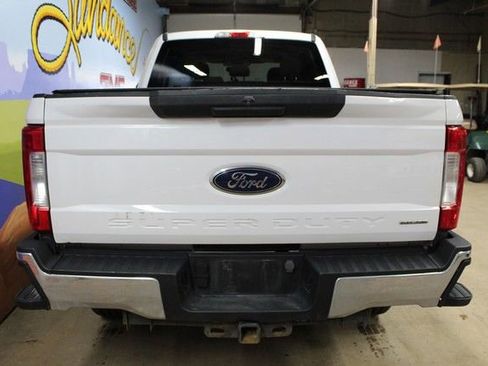 Used 2019 Ford F250 XLT AWD/4WD image 5