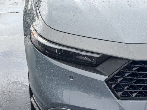 Used 2024 Honda Accord Touring image 7