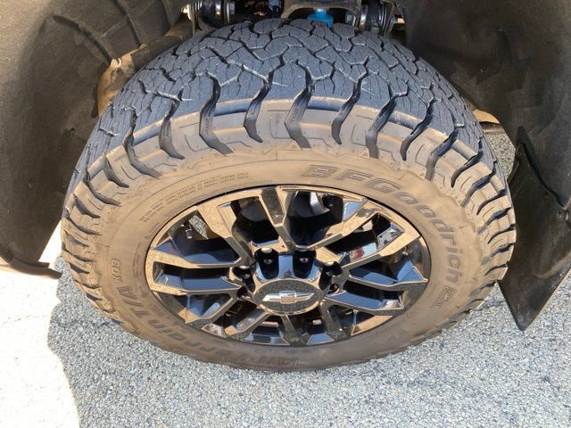 Used 2026 Chevrolet Silverado 2500 LT w/ Trail Boss Package AWD/4WD image 10