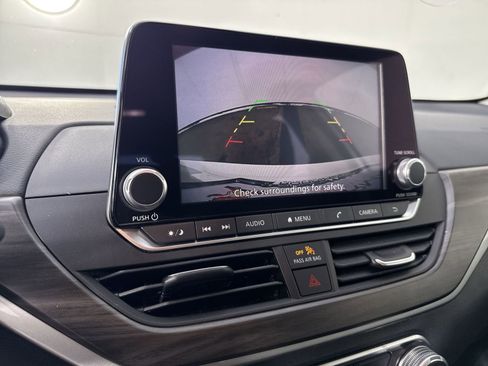 Certified 2024 Nissan Altima 2.5 SV image 8