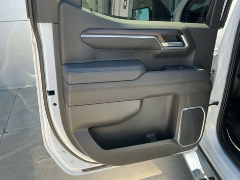 Used 2023 GMC Sierra 1500 SLT w/ SLT Convenience Package AWD/4WD image 21