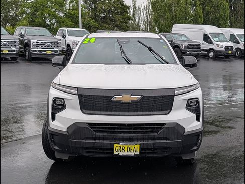 Used 2024 Chevrolet Silverado EV W/T AWD/4WD image 3