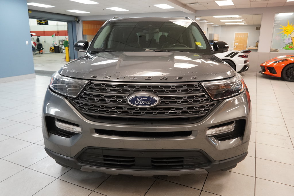 Used 2022 Ford Explorer XLT w/ Equipment Group 202A AWD/4WD image 15